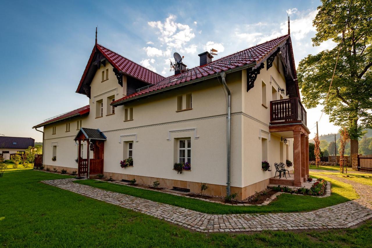 Dworek Wojanow ภายนอก รูปภาพ
