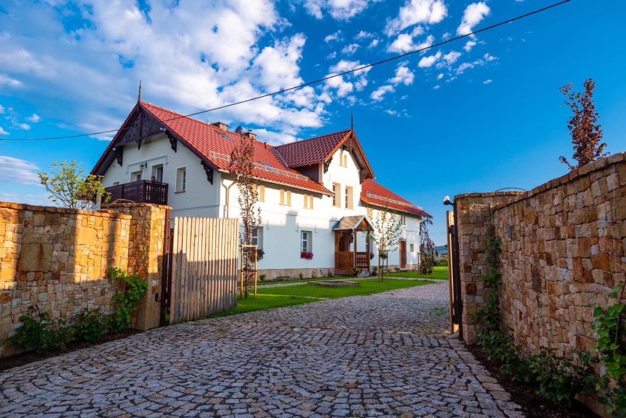 Dworek Wojanow ภายนอก รูปภาพ